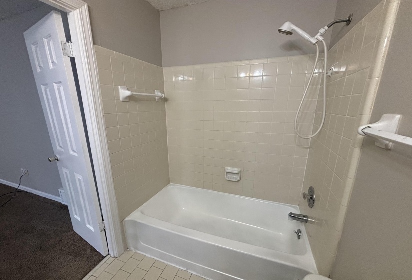 3722 FERN RIDGE RD, Memphis, Tennessee 38115, 2 Bedrooms Bedrooms, 5 Rooms Rooms,2.1 BathroomsBathrooms,Residential,For Sale,FERN RIDGE,10218574