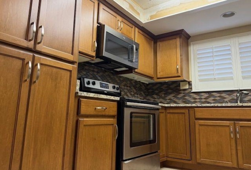 806 THISTLEDOWN DR, Memphis, Tennessee 38117, 2 Bedroom Bedrooms, 5 Room Rooms,1.1 BathroomBathrooms,Residential,For Sale,THISTLEDOWN,0,10218585