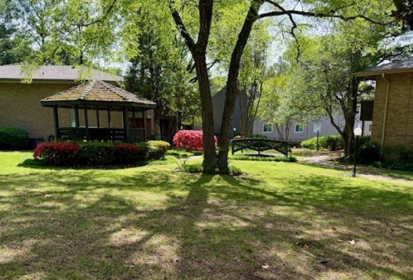 806 THISTLEDOWN DR, Memphis, Tennessee 38117, 2 Bedroom Bedrooms, 5 Room Rooms,1.1 BathroomBathrooms,Residential,For Sale,THISTLEDOWN,0,10218585