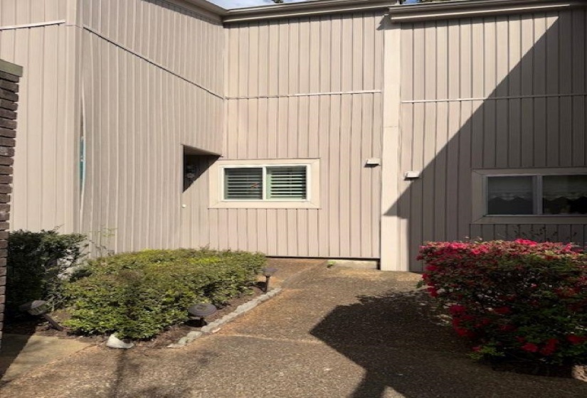 806 THISTLEDOWN DR, Memphis, Tennessee 38117, 2 Bedroom Bedrooms, 5 Room Rooms,1.1 BathroomBathrooms,Residential,For Sale,THISTLEDOWN,0,10218585