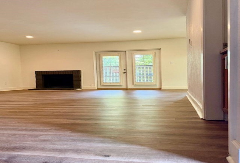 806 THISTLEDOWN DR, Memphis, Tennessee 38117, 2 Bedroom Bedrooms, 5 Room Rooms,1.1 BathroomBathrooms,Residential,For Sale,THISTLEDOWN,0,10218585