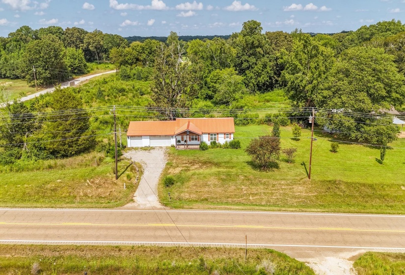 5115 226 HWY, Savannah, Tennessee 38372, 2 Bedrooms Bedrooms, 5 Rooms Rooms,1 BathroomBathrooms,Residential,For Sale,226,10202109