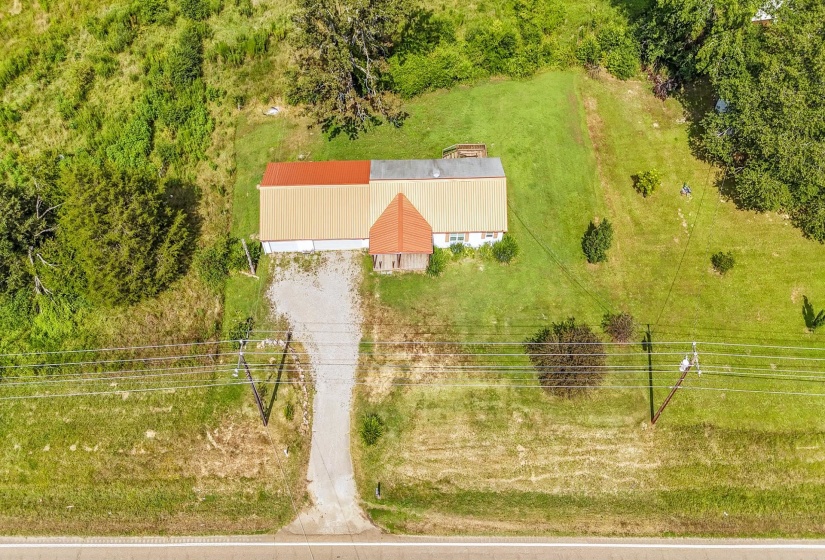 5115 226 HWY, Savannah, Tennessee 38372, 2 Bedrooms Bedrooms, 5 Rooms Rooms,1 BathroomBathrooms,Residential,For Sale,226,10202109