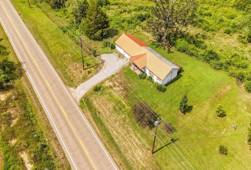5115 226 HWY, Savannah, Tennessee 38372, 2 Bedrooms Bedrooms, 5 Rooms Rooms,1 BathroomBathrooms,Residential,For Sale,226,10202109