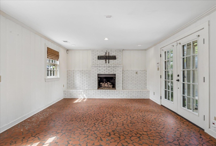 211 DILLE PL, Memphis, Tennessee 38111, 3 Bedroom Bedrooms, 3 Room Rooms,1.1 BathroomBathrooms,Residential,For Sale,DILLE,0,10217324