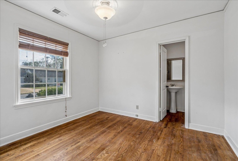 211 DILLE PL, Memphis, Tennessee 38111, 3 Bedroom Bedrooms, 3 Room Rooms,1.1 BathroomBathrooms,Residential,For Sale,DILLE,0,10217324