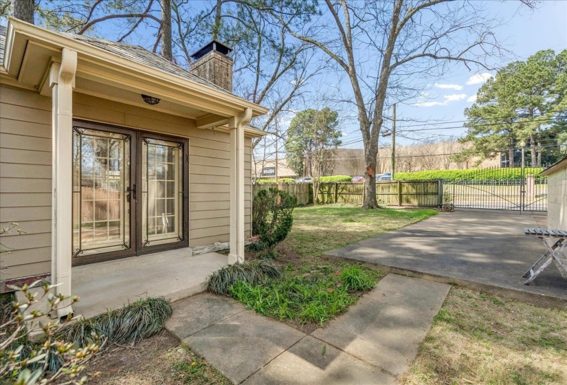 211 DILLE PL, Memphis, Tennessee 38111, 3 Bedroom Bedrooms, 3 Room Rooms,1.1 BathroomBathrooms,Residential,For Sale,DILLE,0,10217324