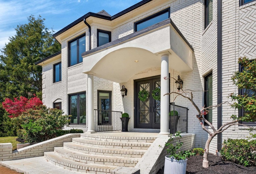 9376 FOREST WIND CV, Collierville, Tennessee 38017, 9 Bedroom Bedrooms, 18 Room Rooms,9.2 BathroomBathrooms,Residential,For Sale,FOREST WIND,0,10218596