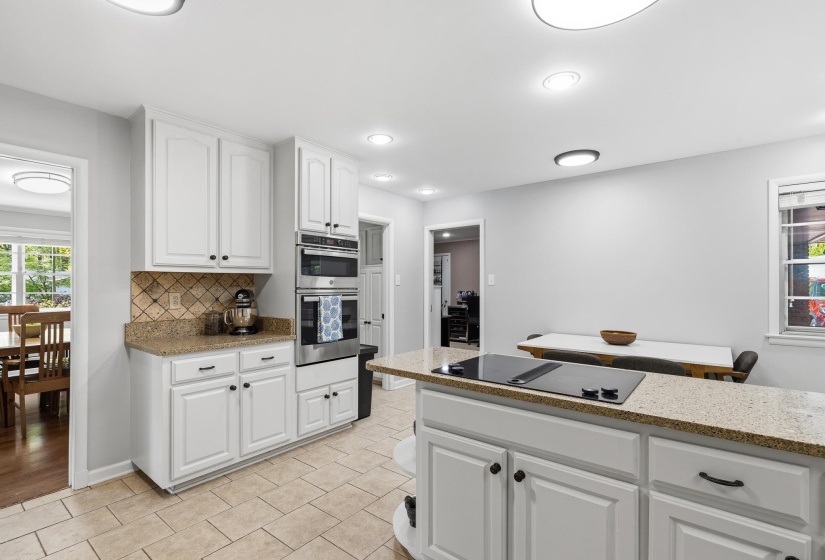 1247 YORKSHIRE CV, Memphis, Tennessee 38119, 4 Bedroom Bedrooms, 7 Room Rooms,2.1 BathroomBathrooms,Residential,For Sale,YORKSHIRE,0,10218622