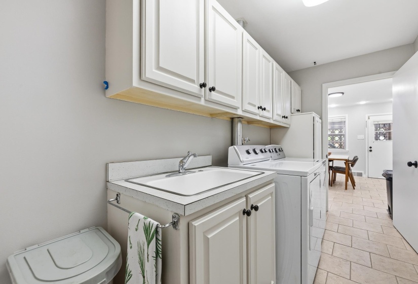 1247 YORKSHIRE CV, Memphis, Tennessee 38119, 4 Bedroom Bedrooms, 7 Room Rooms,2.1 BathroomBathrooms,Residential,For Sale,YORKSHIRE,0,10218622
