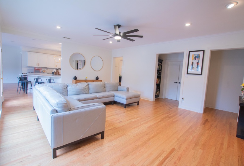 9634 GOTTEN WAY WAY, Germantown, Tennessee 38139, 6 Bedroom Bedrooms, 11 Room Rooms,3.1 BathroomBathrooms,Residential,For Sale,GOTTEN WAY,0,10218636