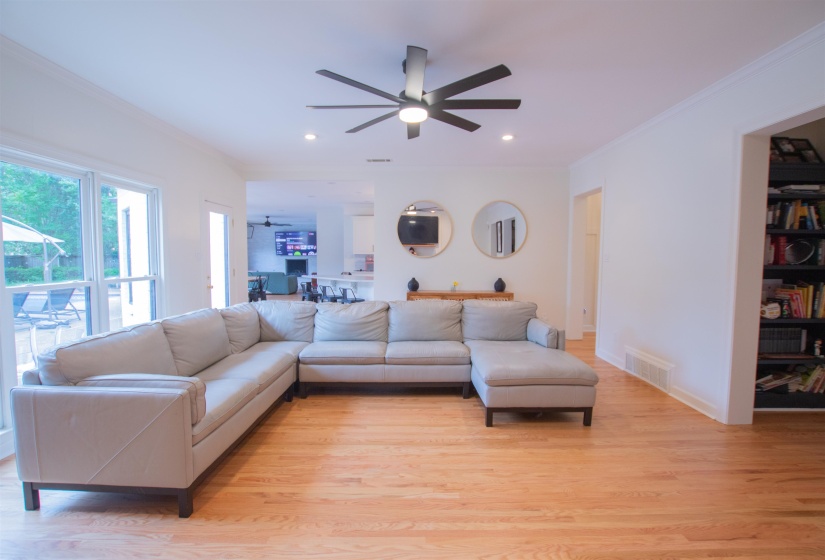 9634 GOTTEN WAY WAY, Germantown, Tennessee 38139, 6 Bedroom Bedrooms, 11 Room Rooms,3.1 BathroomBathrooms,Residential,For Sale,GOTTEN WAY,0,10218636