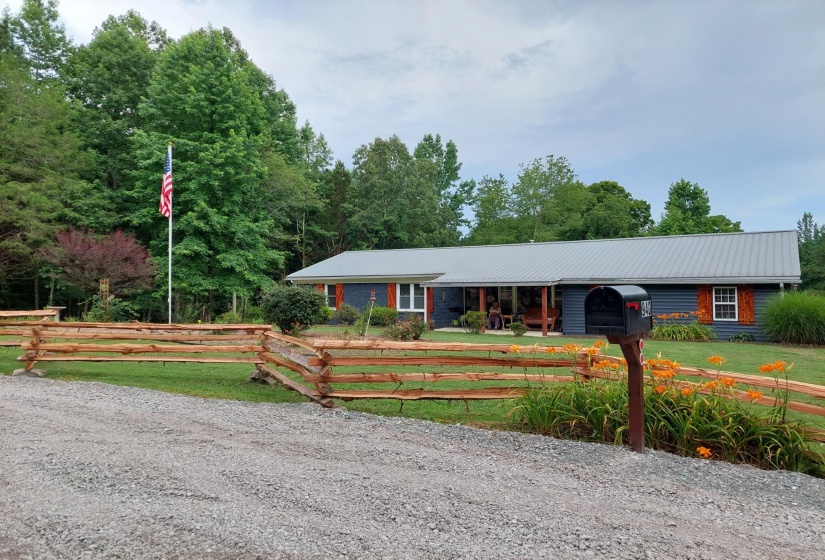 940 OLD LULA RD, Reagan, Tennessee 38368, 4 Bedrooms Bedrooms, 11 Rooms Rooms,2 BathroomsBathrooms,Residential,For Sale,OLD LULA,10218645