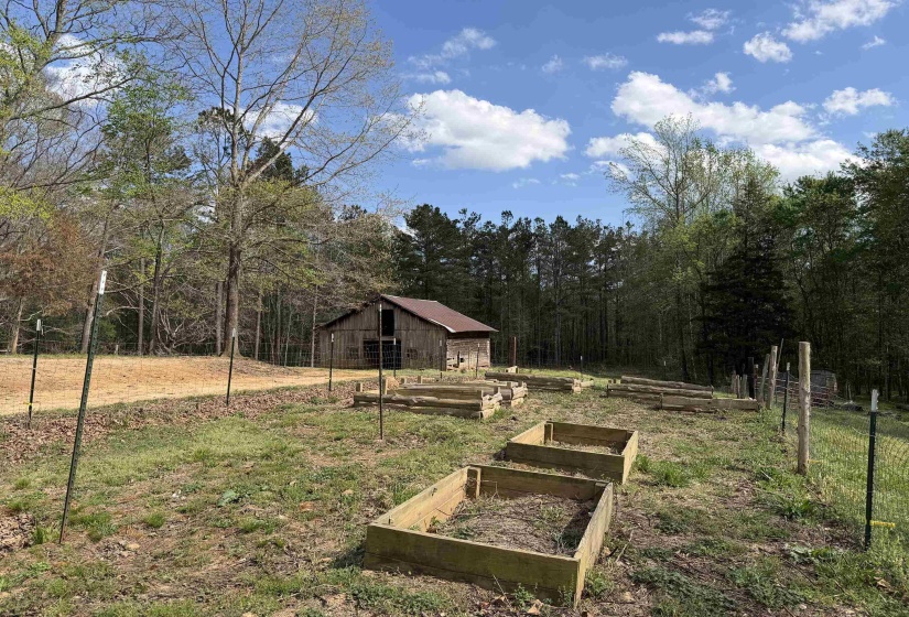 940 OLD LULA RD, Reagan, Tennessee 38368, 4 Bedrooms Bedrooms, 11 Rooms Rooms,2 BathroomsBathrooms,Residential,For Sale,OLD LULA,10218645
