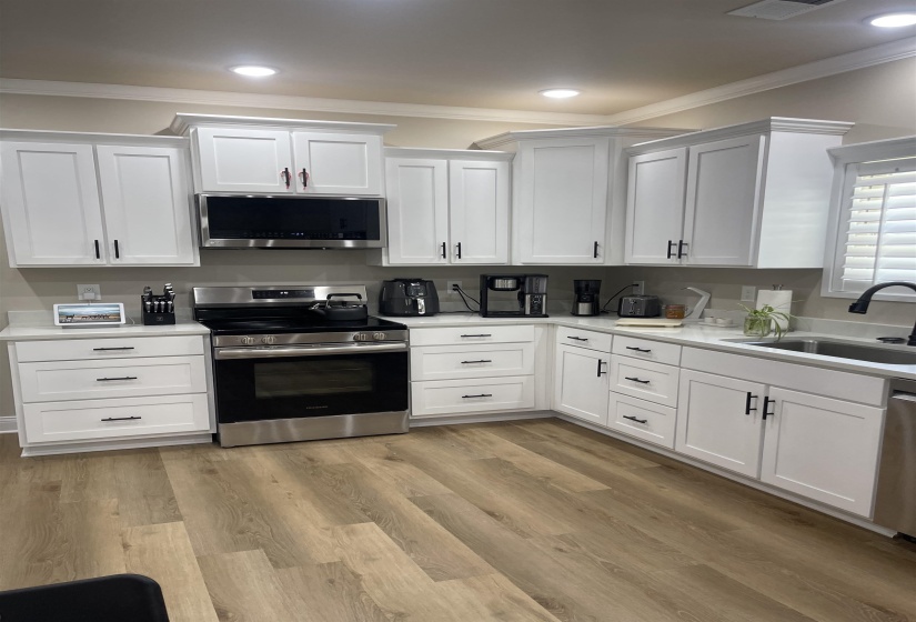 210 CHURCH ST, Ripley, Tennessee 38063, 3 Bedroom Bedrooms, 8 Room Rooms,2 BathroomBathrooms,Residential,For Sale,CHURCH,0,10218648