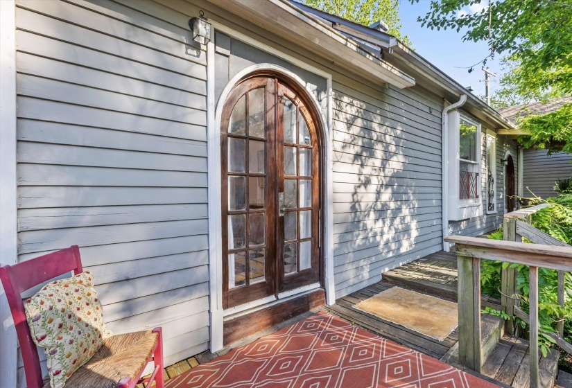 2094 CARR AVE, Memphis, Tennessee 38104, 2 Bedroom Bedrooms, 5 Room Rooms,1 BathroomBathrooms,Residential,For Sale,CARR,0,10218657