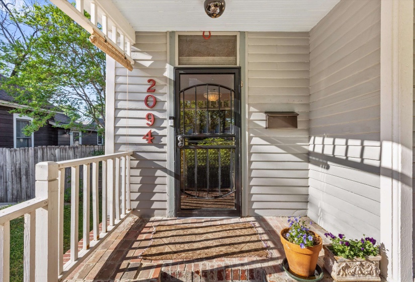 2094 CARR AVE, Memphis, Tennessee 38104, 2 Bedroom Bedrooms, 5 Room Rooms,1 BathroomBathrooms,Residential,For Sale,CARR,0,10218657