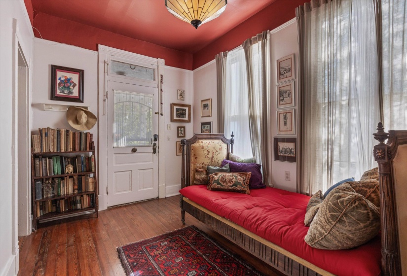 2094 CARR AVE, Memphis, Tennessee 38104, 2 Bedroom Bedrooms, 5 Room Rooms,1 BathroomBathrooms,Residential,For Sale,CARR,0,10218657