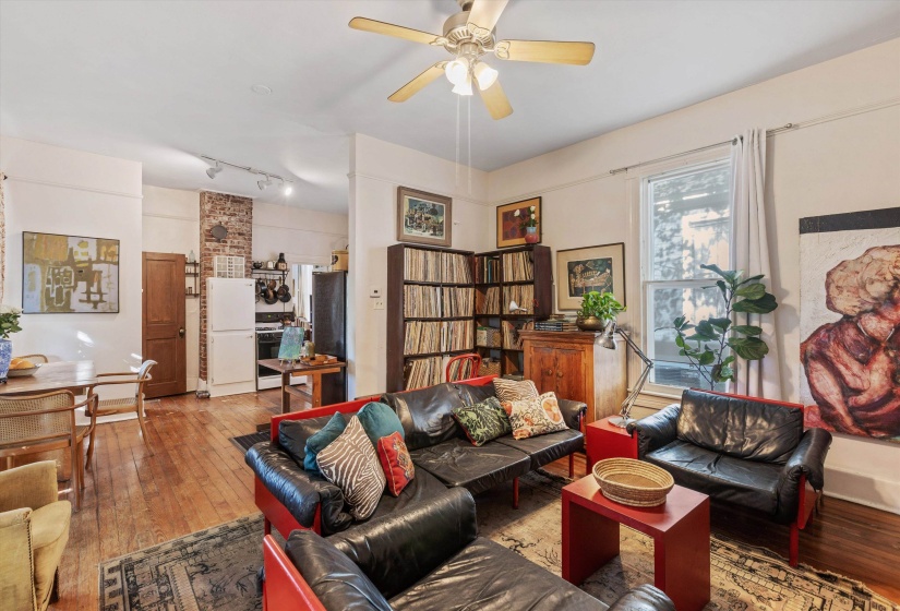 2094 CARR AVE, Memphis, Tennessee 38104, 2 Bedroom Bedrooms, 5 Room Rooms,1 BathroomBathrooms,Residential,For Sale,CARR,0,10218657