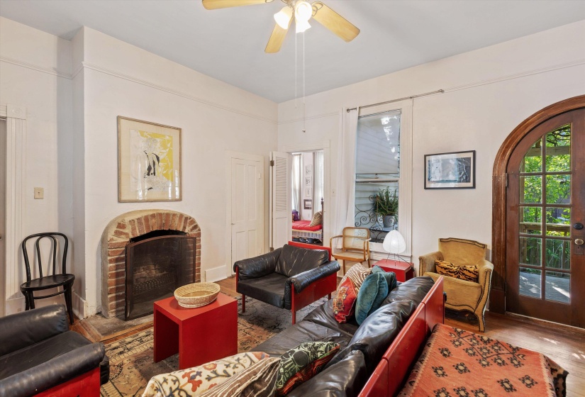 2094 CARR AVE, Memphis, Tennessee 38104, 2 Bedroom Bedrooms, 5 Room Rooms,1 BathroomBathrooms,Residential,For Sale,CARR,0,10218657
