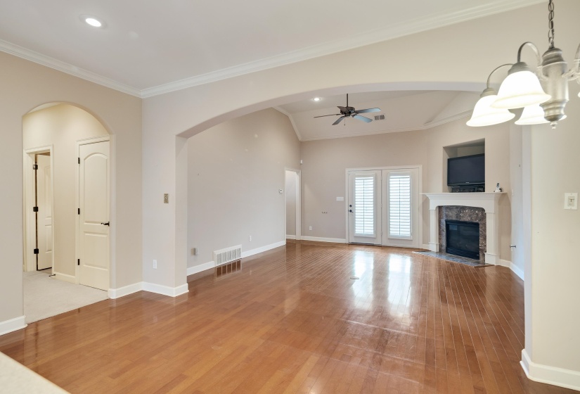 1620 RYAMAR CV, Memphis, Tennessee 38016, 2 Bedrooms Bedrooms, 6 Rooms Rooms,2 BathroomsBathrooms,Residential,For Sale,RYAMAR,10218666