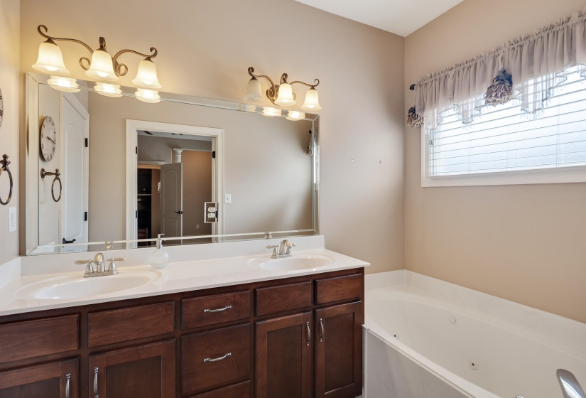 1620 RYAMAR CV, Memphis, Tennessee 38016, 2 Bedrooms Bedrooms, 6 Rooms Rooms,2 BathroomsBathrooms,Residential,For Sale,RYAMAR,10218666