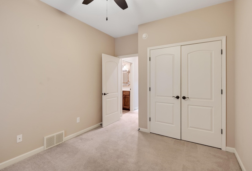 1620 RYAMAR CV, Memphis, Tennessee 38016, 2 Bedrooms Bedrooms, 6 Rooms Rooms,2 BathroomsBathrooms,Residential,For Sale,RYAMAR,10218666