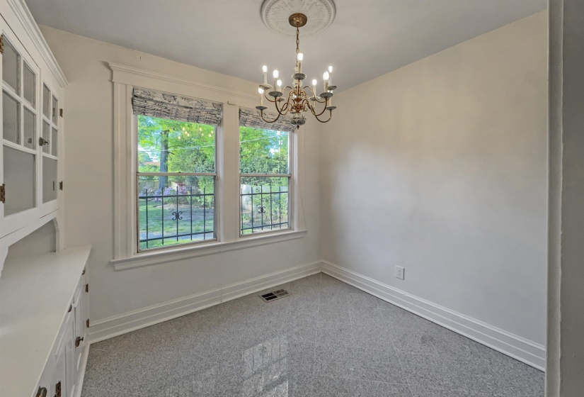 1867 COWDEN AVE, Memphis, Tennessee 38104, 3 Bedrooms Bedrooms, 8 Rooms Rooms,2.1 BathroomsBathrooms,Residential,For Sale,COWDEN,10218680