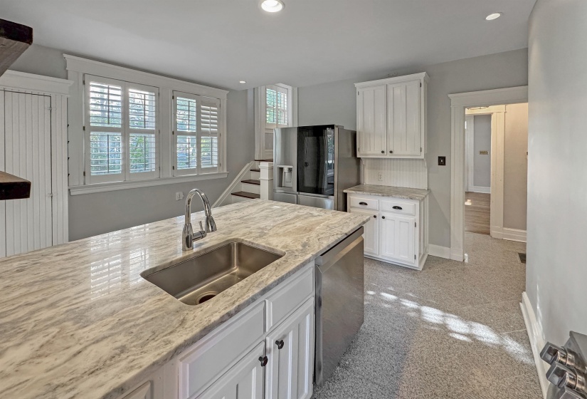 1867 COWDEN AVE, Memphis, Tennessee 38104, 3 Bedrooms Bedrooms, 8 Rooms Rooms,2.1 BathroomsBathrooms,Residential,For Sale,COWDEN,10218680