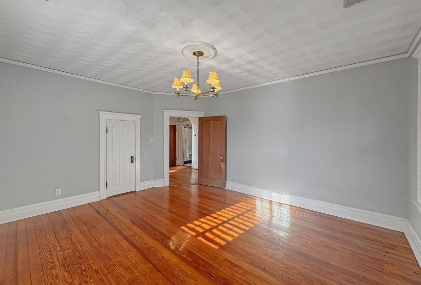 1867 COWDEN AVE, Memphis, Tennessee 38104, 3 Bedrooms Bedrooms, 8 Rooms Rooms,2.1 BathroomsBathrooms,Residential,For Sale,COWDEN,10218680