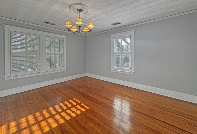 1867 COWDEN AVE, Memphis, Tennessee 38104, 3 Bedrooms Bedrooms, 8 Rooms Rooms,2.1 BathroomsBathrooms,Residential,For Sale,COWDEN,10218680