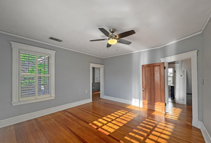 1867 COWDEN AVE, Memphis, Tennessee 38104, 3 Bedrooms Bedrooms, 8 Rooms Rooms,2.1 BathroomsBathrooms,Residential,For Sale,COWDEN,10218680