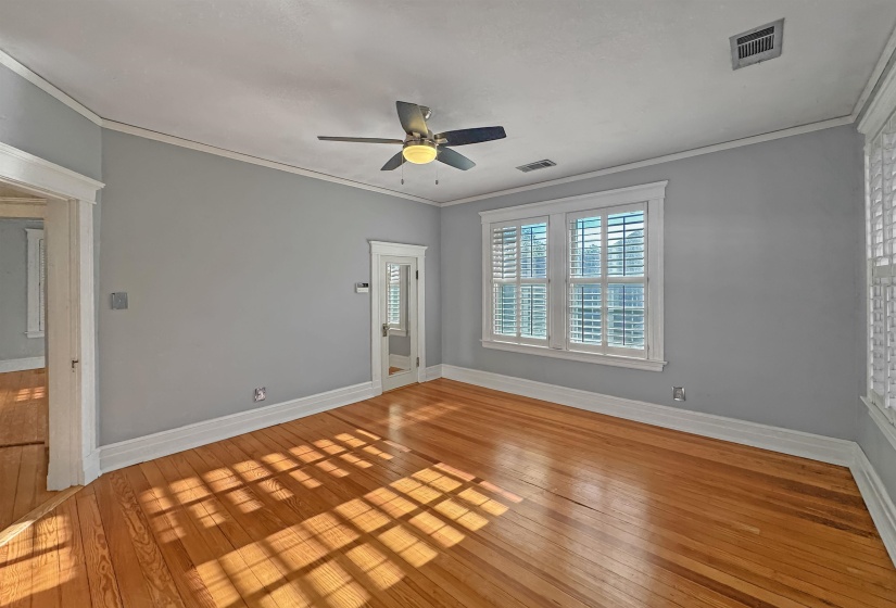 1867 COWDEN AVE, Memphis, Tennessee 38104, 3 Bedrooms Bedrooms, 8 Rooms Rooms,2.1 BathroomsBathrooms,Residential,For Sale,COWDEN,10218680
