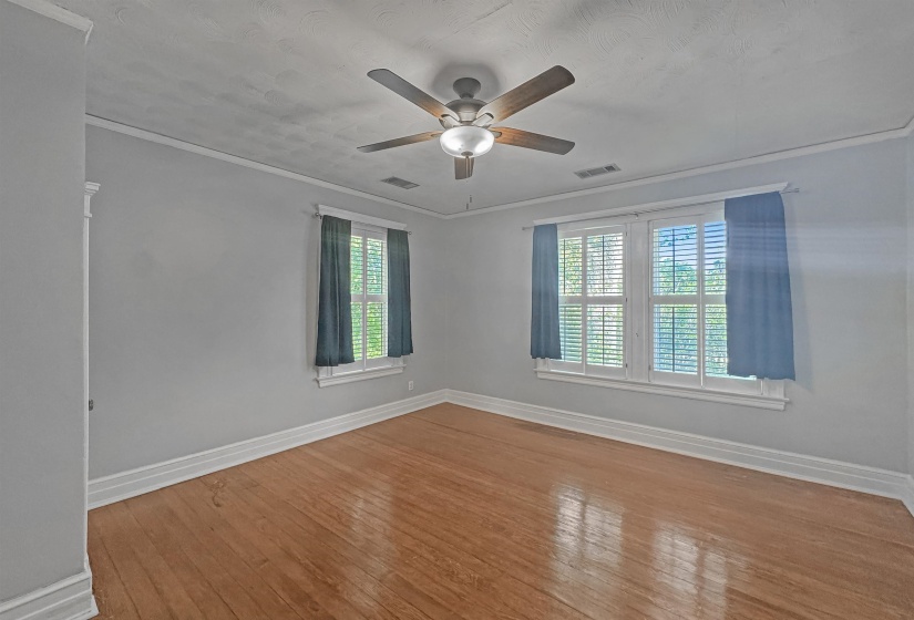 1867 COWDEN AVE, Memphis, Tennessee 38104, 3 Bedrooms Bedrooms, 8 Rooms Rooms,2.1 BathroomsBathrooms,Residential,For Sale,COWDEN,10218680