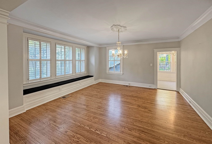 1867 COWDEN AVE, Memphis, Tennessee 38104, 3 Bedrooms Bedrooms, 8 Rooms Rooms,2.1 BathroomsBathrooms,Residential,For Sale,COWDEN,10218680
