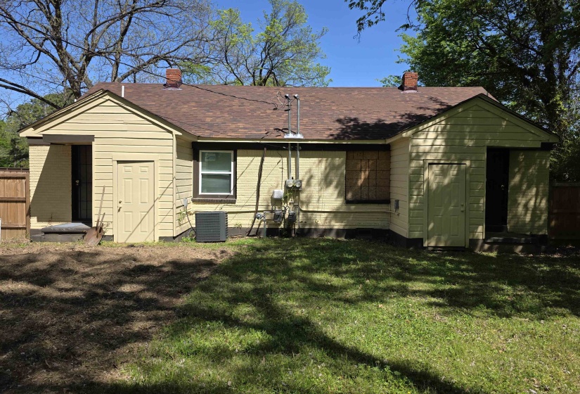 1657 SOUTHERN AVE, Memphis, Tennessee 38114, 1 Bedroom Bedrooms, ,1 BathroomBathrooms,Duplexes,For Sale,SOUTHERN,10218700