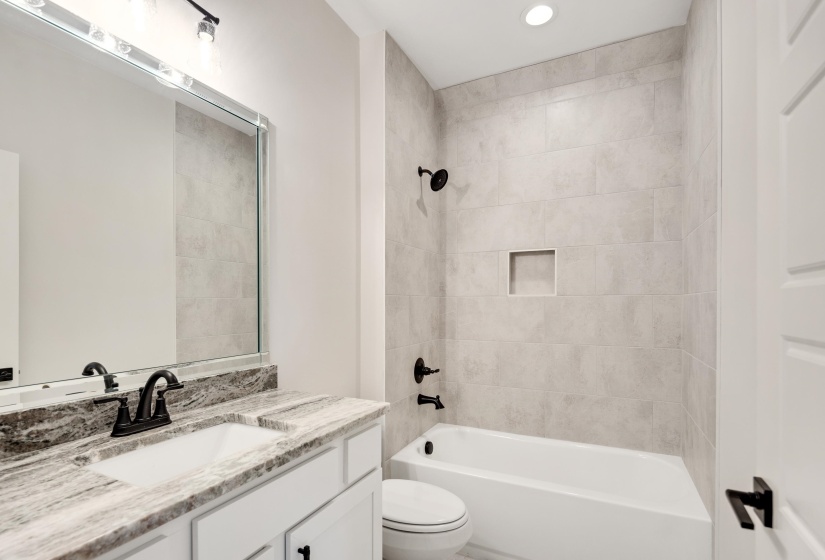 5030 JON OAK CV, Arlington, Tennessee 38002, 4 Bedrooms Bedrooms, 8 Rooms Rooms,3.1 BathroomsBathrooms,Residential,For Sale,JON OAK,10218722