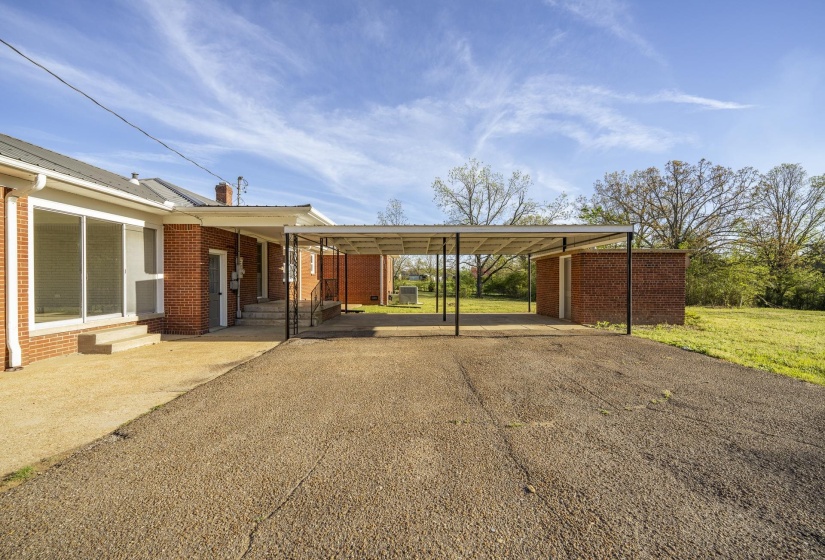 10135 128 HWY, Savannah, Tennessee 38372, 4 Bedroom Bedrooms, 8 Room Rooms,3 BathroomBathrooms,Residential,For Sale,128,0,10218725