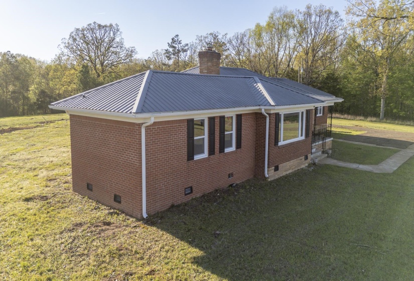 10135 128 HWY, Savannah, Tennessee 38372, 4 Bedroom Bedrooms, 8 Room Rooms,3 BathroomBathrooms,Residential,For Sale,128,0,10218725
