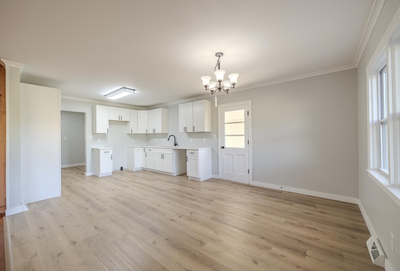 10135 128 HWY, Savannah, Tennessee 38372, 4 Bedroom Bedrooms, 8 Room Rooms,3 BathroomBathrooms,Residential,For Sale,128,0,10218725