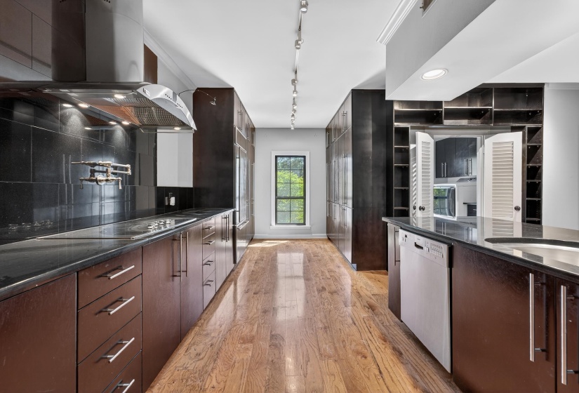 585 GREER ST, Memphis, Tennessee 38111, 3 Bedroom Bedrooms, 7 Room Rooms,3 BathroomBathrooms,Residential,For Sale,GREER,0,10218726