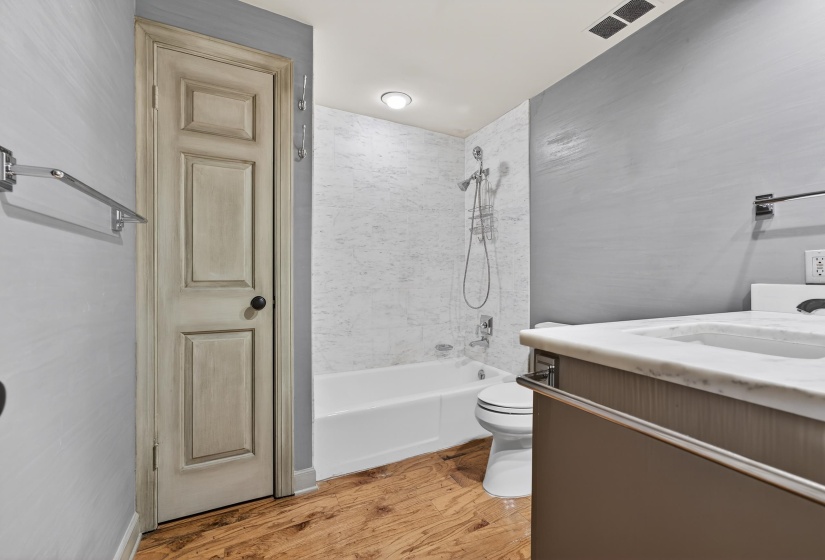585 GREER ST, Memphis, Tennessee 38111, 3 Bedroom Bedrooms, 7 Room Rooms,3 BathroomBathrooms,Residential,For Sale,GREER,0,10218726