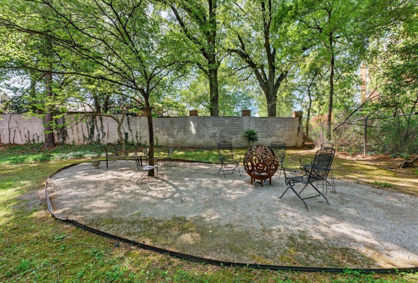 585 GREER ST, Memphis, Tennessee 38111, 3 Bedroom Bedrooms, 7 Room Rooms,3 BathroomBathrooms,Residential,For Sale,GREER,0,10218726