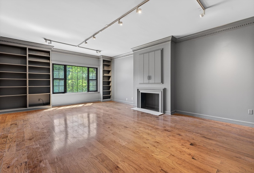 585 GREER ST, Memphis, Tennessee 38111, 3 Bedroom Bedrooms, 7 Room Rooms,3 BathroomBathrooms,Residential,For Sale,GREER,0,10218726