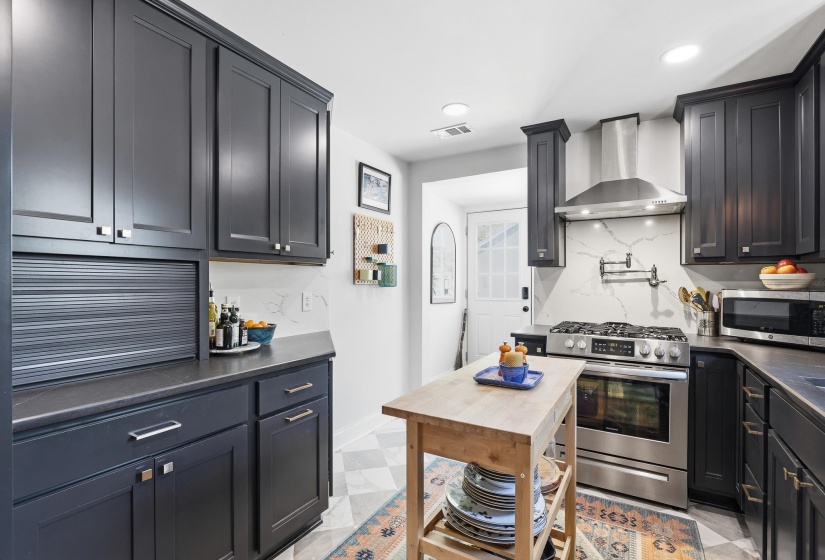 1044 BRUCE ST, Memphis, Tennessee 38104, 2 Bedrooms Bedrooms, 5 Rooms Rooms,1 BathroomBathrooms,Residential,For Sale,BRUCE,10218682
