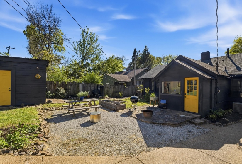 1044 BRUCE ST, Memphis, Tennessee 38104, 2 Bedrooms Bedrooms, 5 Rooms Rooms,1 BathroomBathrooms,Residential,For Sale,BRUCE,10218682