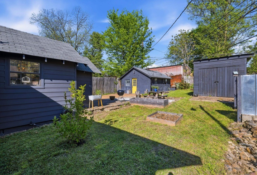 1044 BRUCE ST, Memphis, Tennessee 38104, 2 Bedrooms Bedrooms, 5 Rooms Rooms,1 BathroomBathrooms,Residential,For Sale,BRUCE,10218682