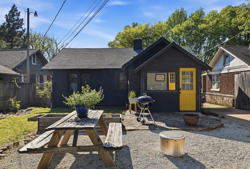 1044 BRUCE ST, Memphis, Tennessee 38104, 2 Bedrooms Bedrooms, 5 Rooms Rooms,1 BathroomBathrooms,Residential,For Sale,BRUCE,10218682