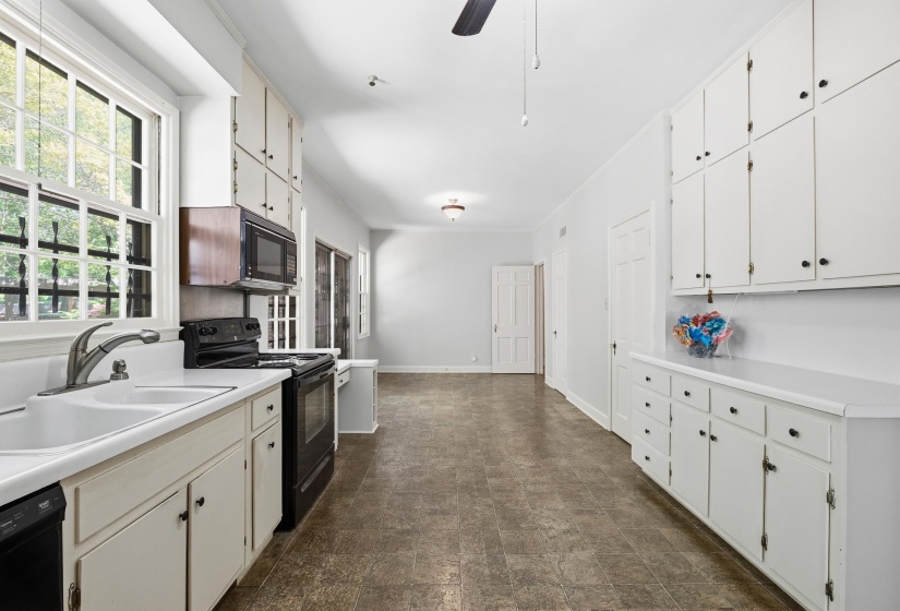 710 ROSEMARY LN, Memphis, Tennessee 38104, 2 Bedrooms Bedrooms, 7 Rooms Rooms,1 BathroomBathrooms,Residential,For Sale,ROSEMARY,10218684