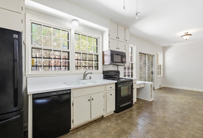 710 ROSEMARY LN, Memphis, Tennessee 38104, 2 Bedrooms Bedrooms, 7 Rooms Rooms,1 BathroomBathrooms,Residential,For Sale,ROSEMARY,10218684